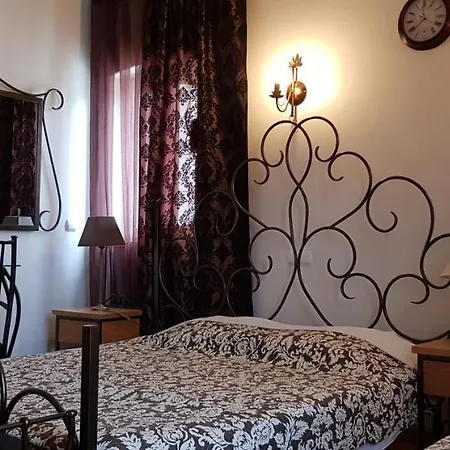 Crystal Residence Apartment *